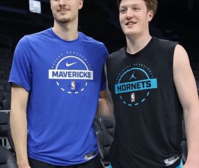 开云APP-帕森斯：如果我有最佳新秀的投票权，我无疑会投给克尼普尔