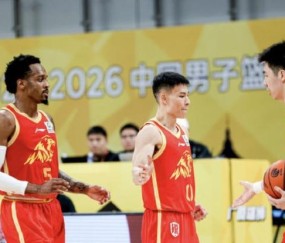 开云APP-媒体人：王博把孙铭徽放替补激活了双小外，现在两队是尖矛互刺